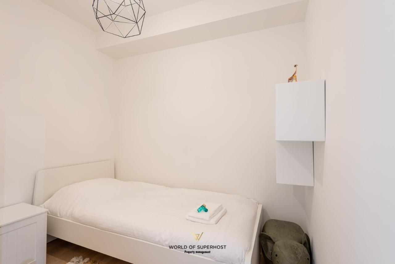 Nice Bright Apartment Near The Sea And The Marina Oostende Bagian luar foto
